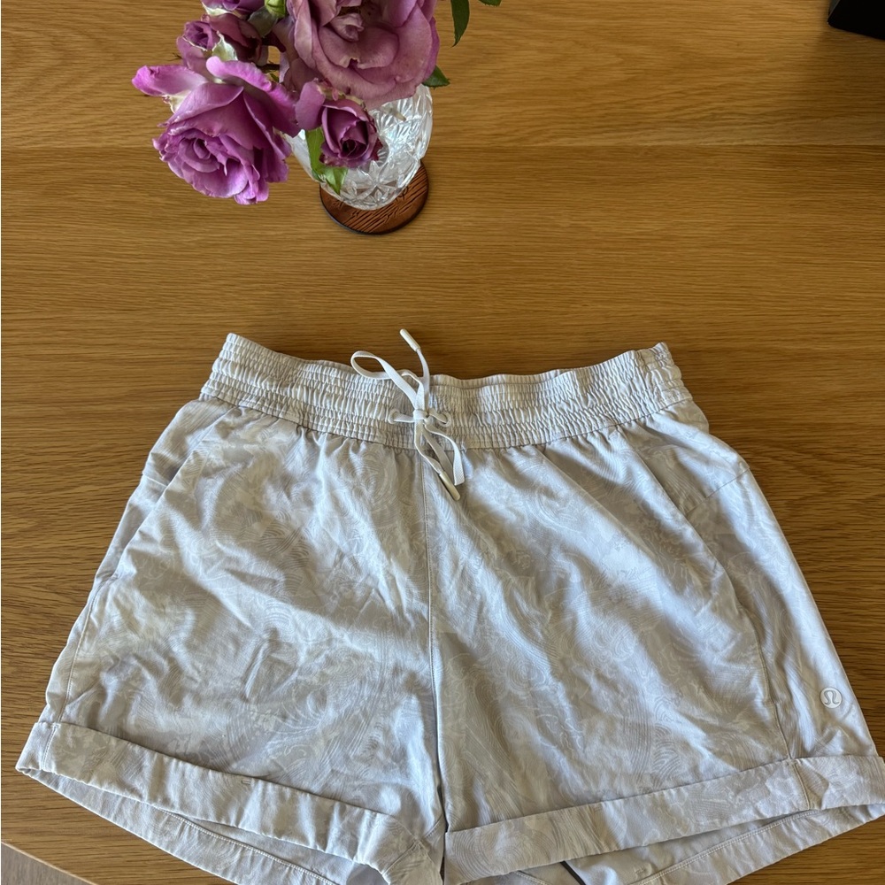 Lululemon Women's White Shorts